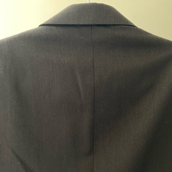 Jos. A. Bank Black Modern Suit Timeless Elegance - Picture 15 of 15